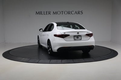 2023 Alfa Romeo Giulia Estrema