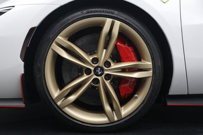 2025 Ferrari 296 GTS Base