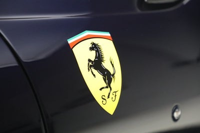 2022 Ferrari 812 Competizione Base