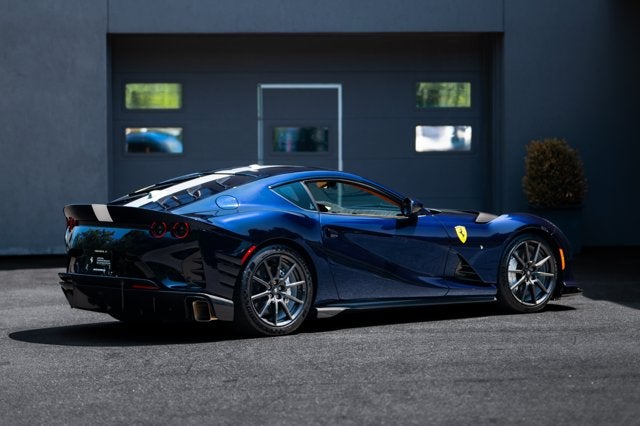 2022 Ferrari 812 Competizione Base