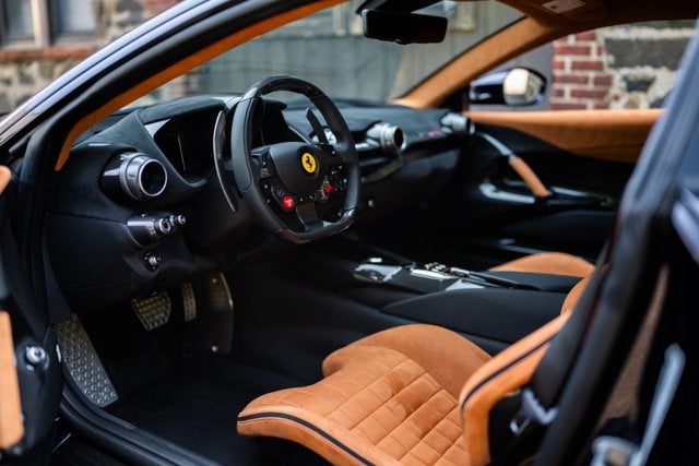 2022 Ferrari 812 Competizione Base