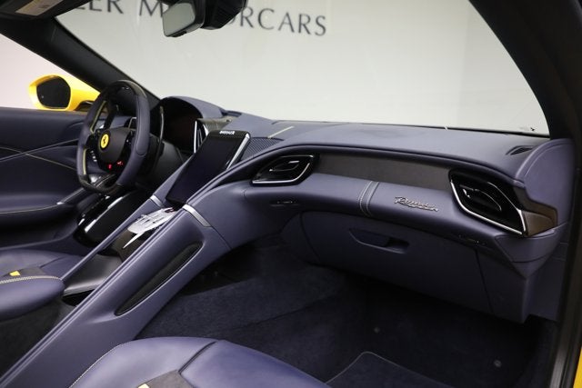 2025 Ferrari Roma Spider Base