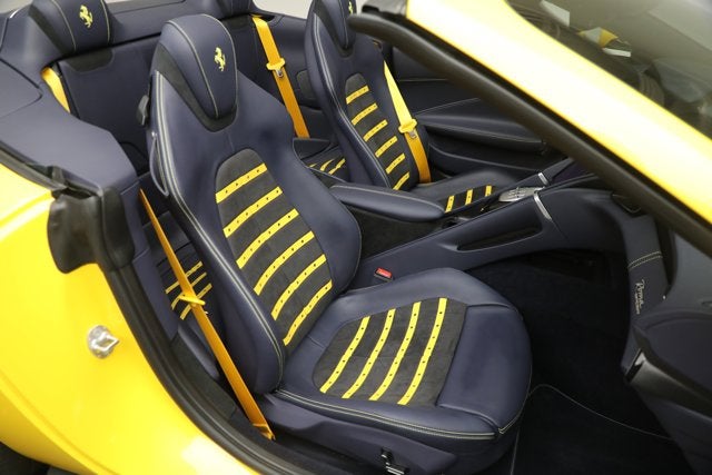 2025 Ferrari Roma Spider Base