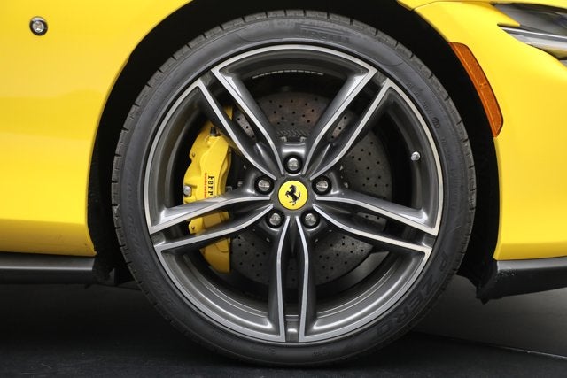 2025 Ferrari Roma Spider Base