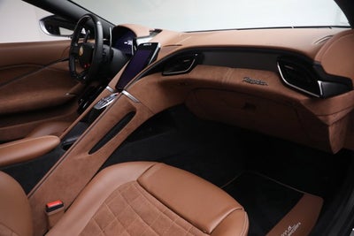 2025 Ferrari Roma Spider Base