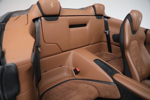 2025 Ferrari Roma Spider Base