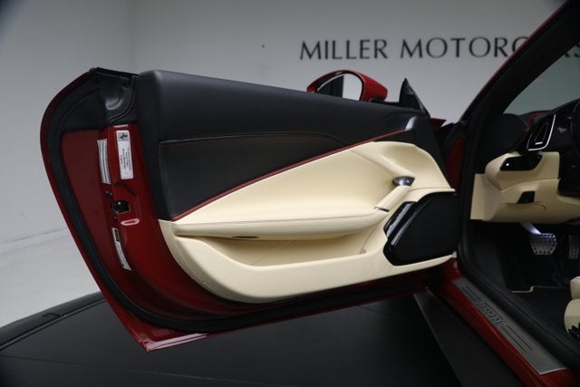 2025 Ferrari Roma Spider Base