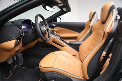 2025 Ferrari Roma Spider Base