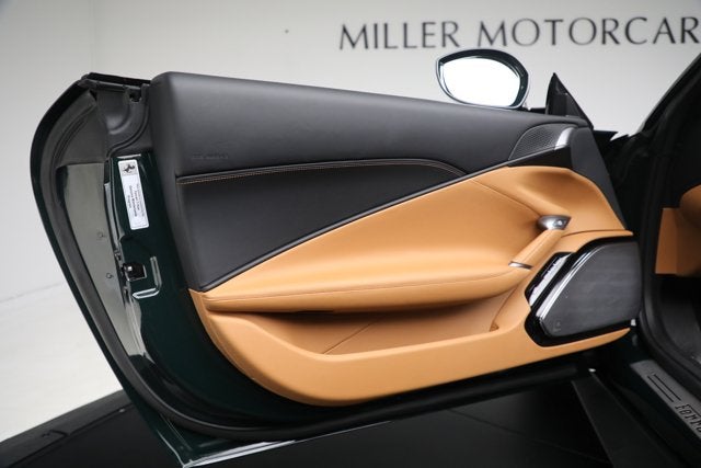 2025 Ferrari Roma Spider Base