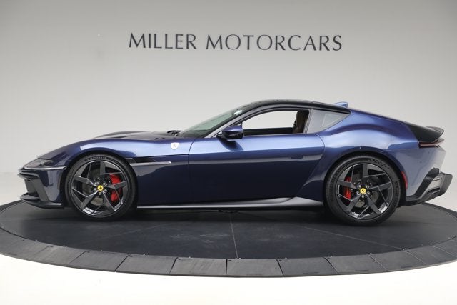 2025 Ferrari 12Cilindri Base