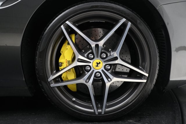 2017 Ferrari California T Base