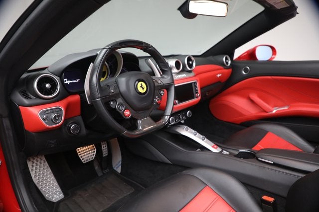 2017 Ferrari California T Base
