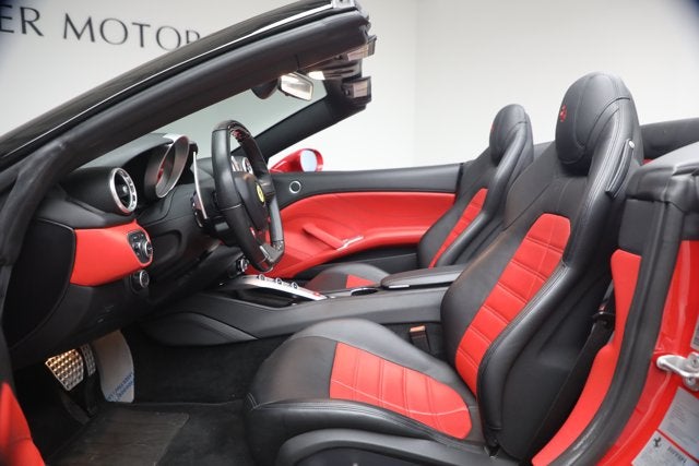 2017 Ferrari California T Base