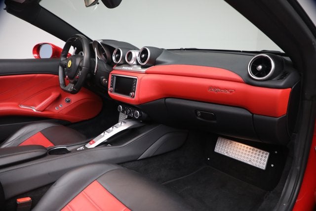 2017 Ferrari California T Base