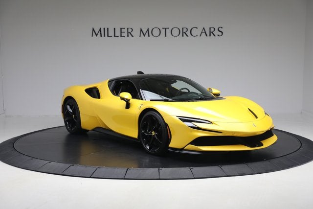 2023 Ferrari SF90 Stradale Base