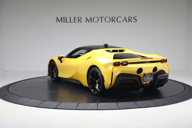 2023 Ferrari SF90 Stradale Base