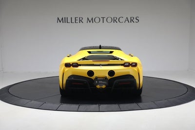 2023 Ferrari SF90 Stradale Base