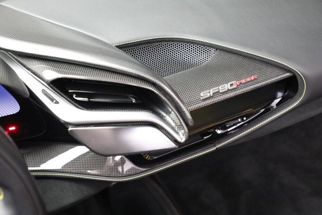 2022 Ferrari SF90 Spider Base