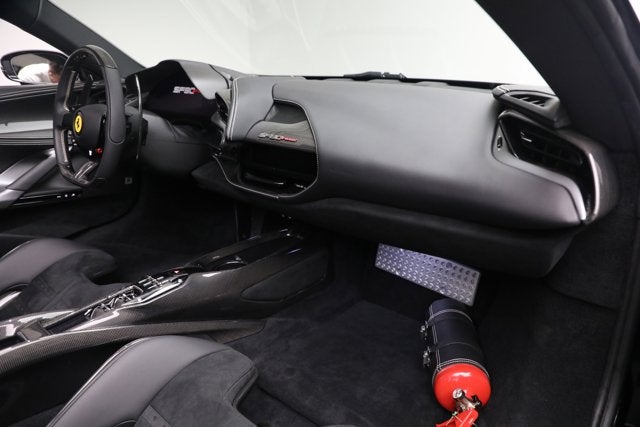 2023 Ferrari SF90 Spider Base