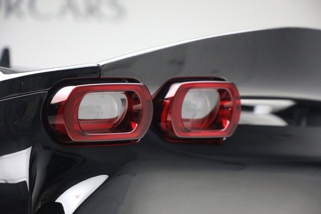 2023 Ferrari SF90 Spider Base