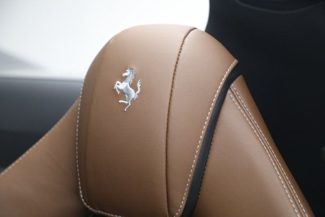 2021 Ferrari 812 GTS Base