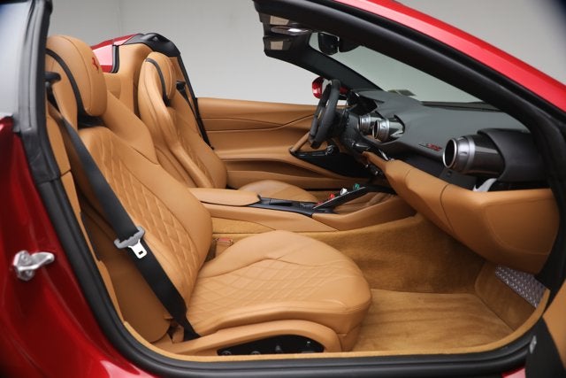2023 Ferrari 812 GTS Base