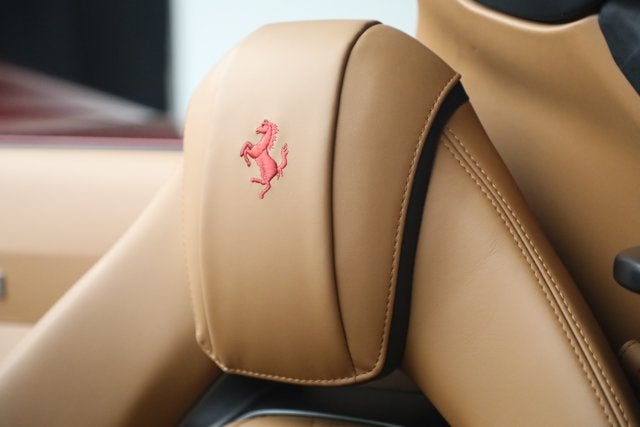 2023 Ferrari 812 GTS Base