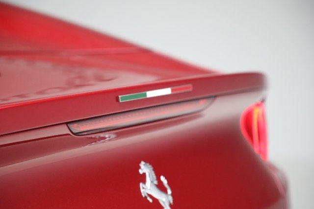 2023 Ferrari 812 GTS Base