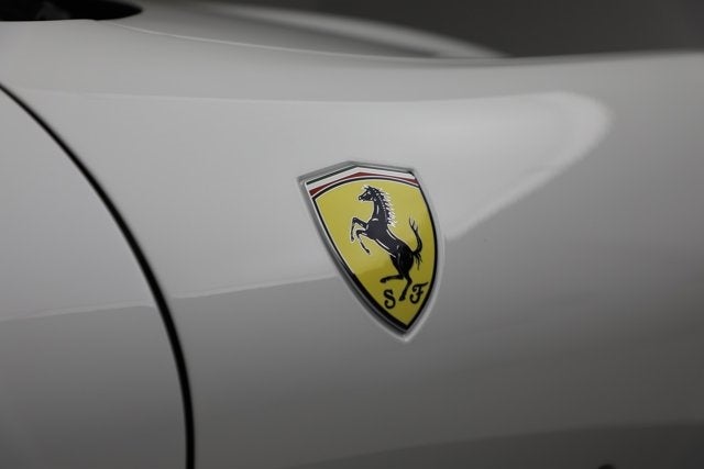 2022 Ferrari Roma Base