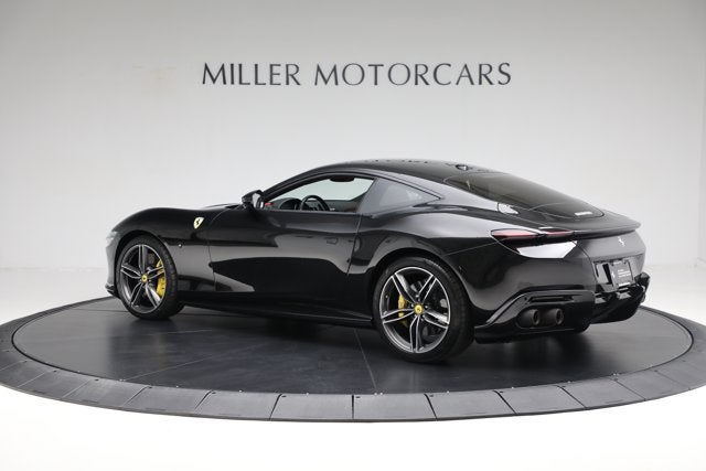 2022 Ferrari Roma Base