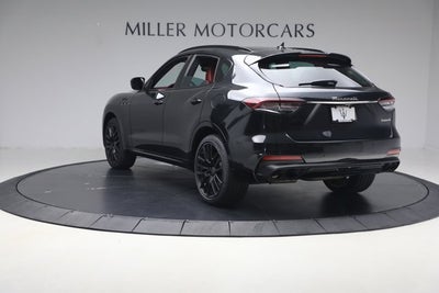 2022 Maserati Levante Modena
