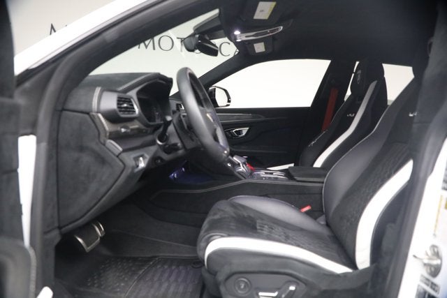 2024 Lamborghini Urus Performante