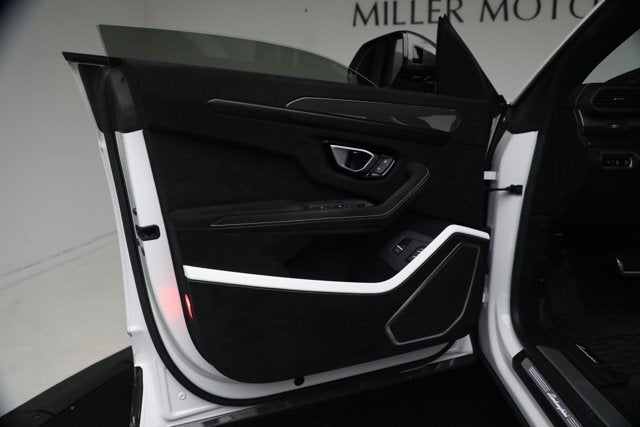 2024 Lamborghini Urus Performante