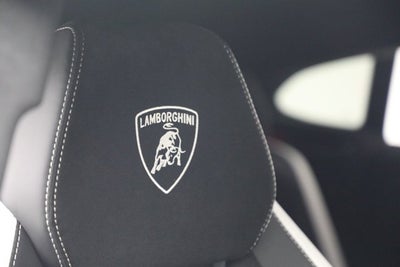 2024 Lamborghini Urus Performante