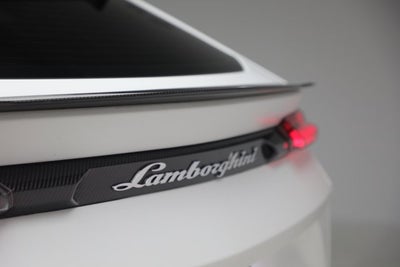 2024 Lamborghini Urus Performante