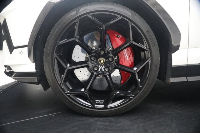 2024 Lamborghini Urus Performante