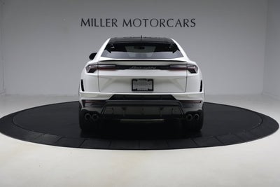 2024 Lamborghini Urus Performante