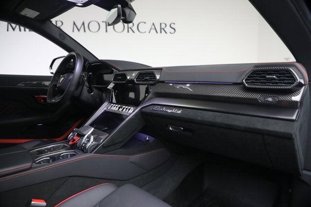 2024 Lamborghini Urus Performante