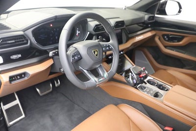 2025 Lamborghini Urus SE