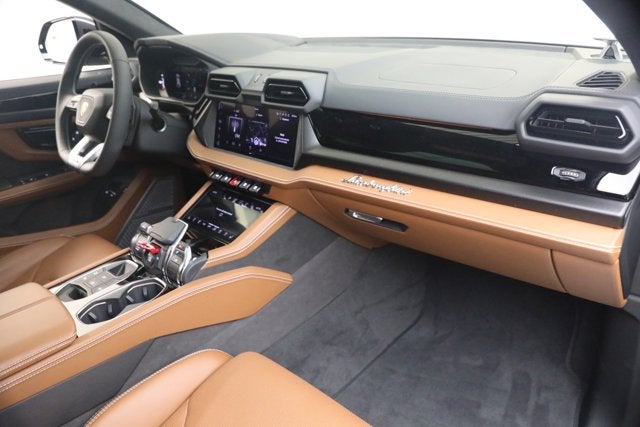 2025 Lamborghini Urus SE