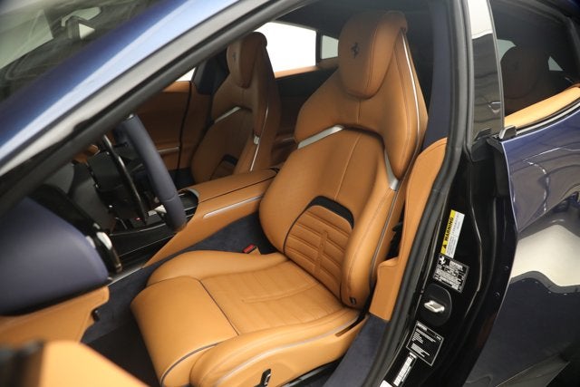 2025 Ferrari Purosangue Base