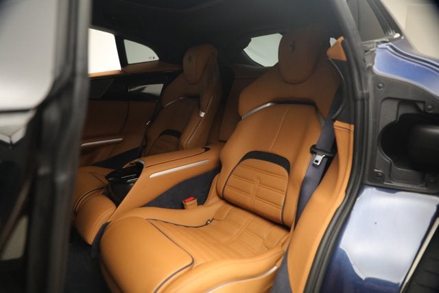 2025 Ferrari Purosangue Base