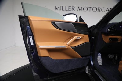 2025 Ferrari Purosangue Base