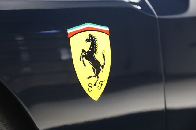 2025 Ferrari Purosangue Base